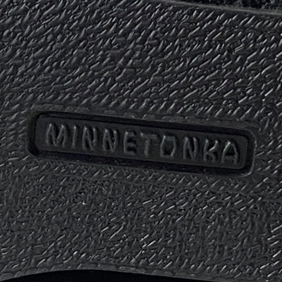 MINNETONKA Black Suede Back Zip Hard-sole Bootie Size 7 - Picture 12 of 15